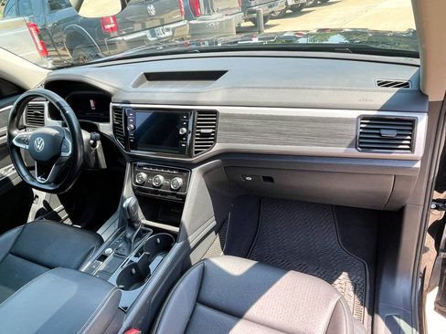 Used 2021 Volkswagen Atlas SEL FWD image 9