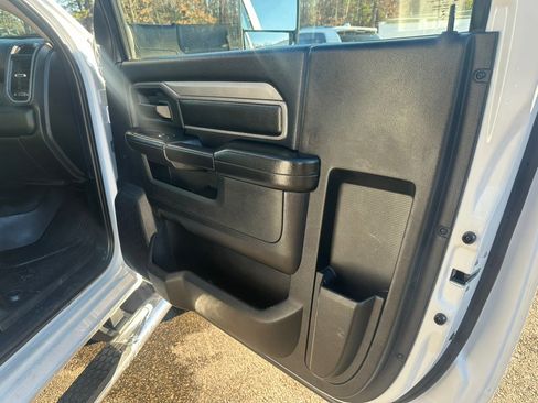 Used 2020 RAM 3500 Tradesman image 11