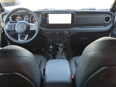 Used 2024 Jeep Wrangler Sahara w/ Technology Group image 11