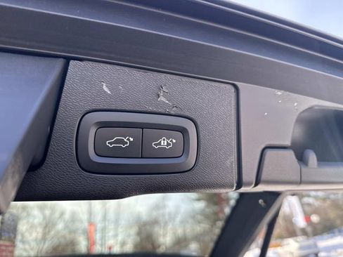 Used 2024 Volvo XC60 B5 Plus image 10