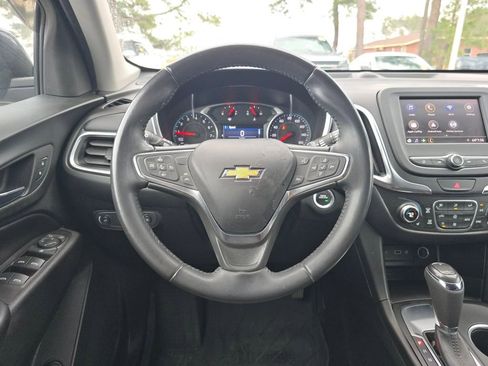 Used 2020 Chevrolet Equinox LT image 13