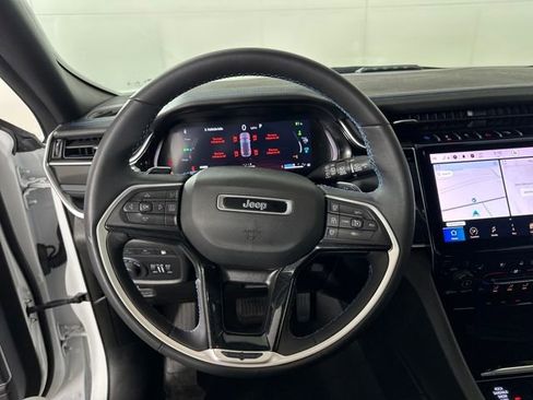 Used 2023 Jeep Grand Cherokee Trailhawk image 14