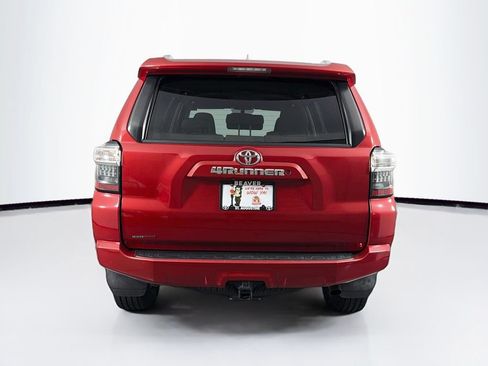 Used 2017 Toyota 4Runner SR5 RWD image 8