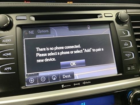 Used 2019 Toyota Highlander XLE AWD/4WD image 6