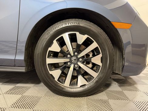 Certified 2025 Honda Odyssey EX-L image 10