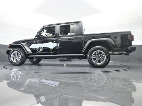 Used 2024 Jeep Gladiator Sport w/ Premium Package image 54