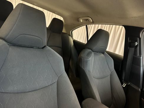 Used 2021 Toyota Corolla LE FWD image 18