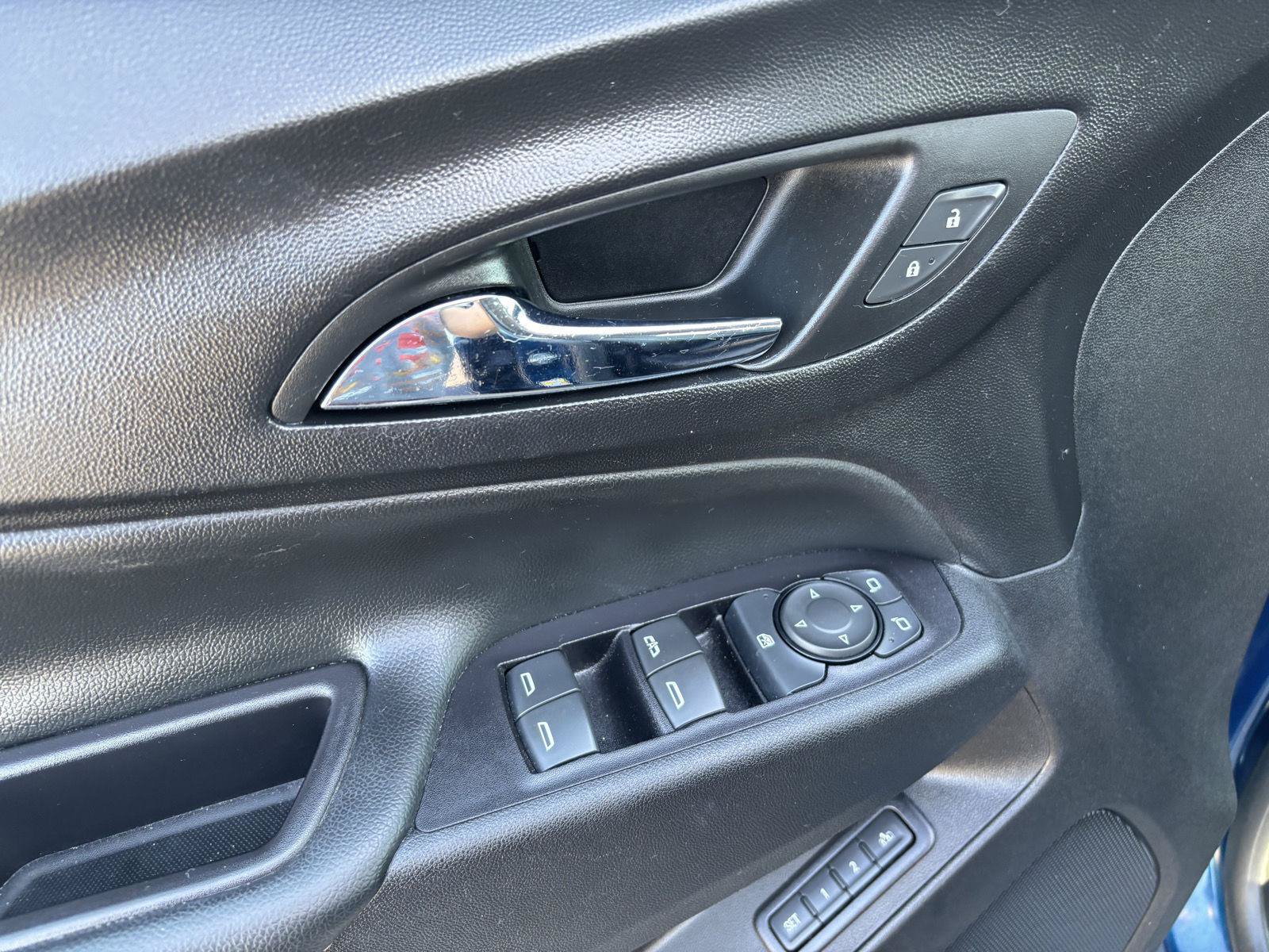 Used 2019 Chevrolet Equinox Premier FWD image 15