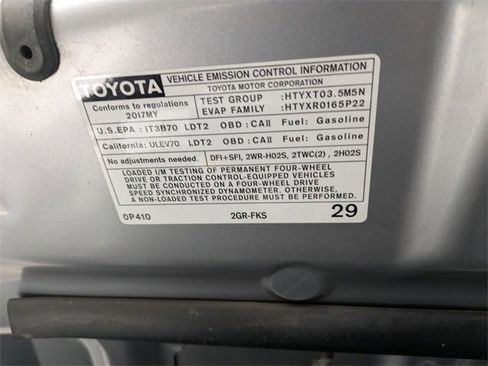 Used 2017 Toyota Tacoma TRD Off-Road image 23