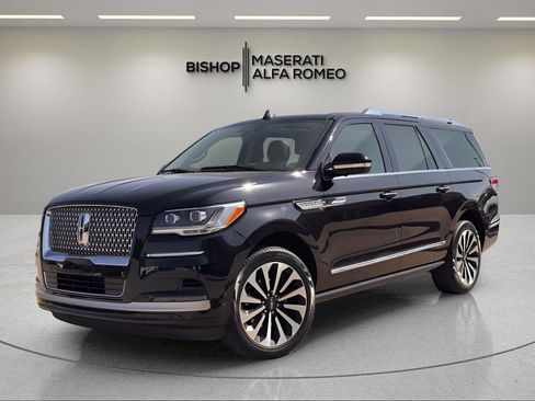 Used 2024 Lincoln Navigator L Reserve image 8