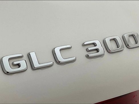 Certified 2019 Mercedes-Benz GLC 300 4MATIC image 24