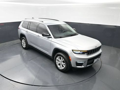 Used 2023 Jeep Grand Cherokee L Limited AWD/4WD image 25