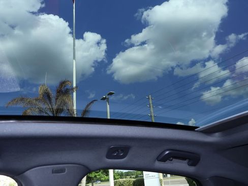 Used 2026 Porsche Cayenne Coupe image 28