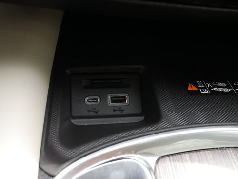 Used 2022 Buick Enclave Avenir w/ Avenir Technology Package image 33