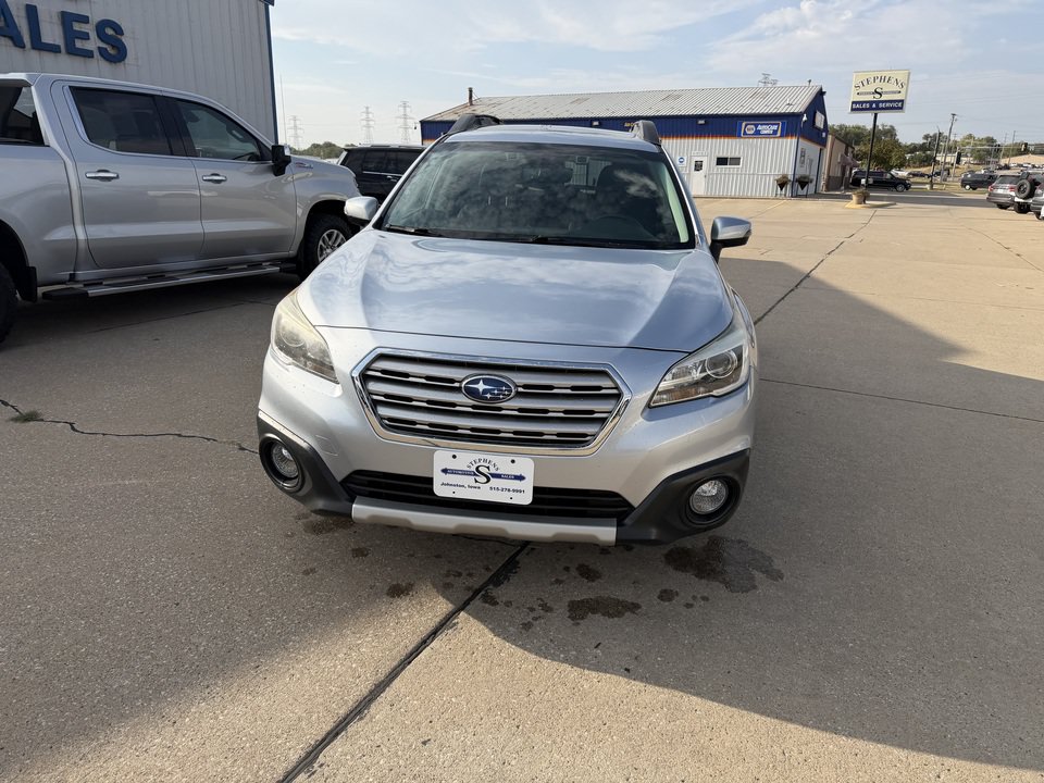 Used 2017 Subaru Outback 2.5i Limited AWD/4WD image 2