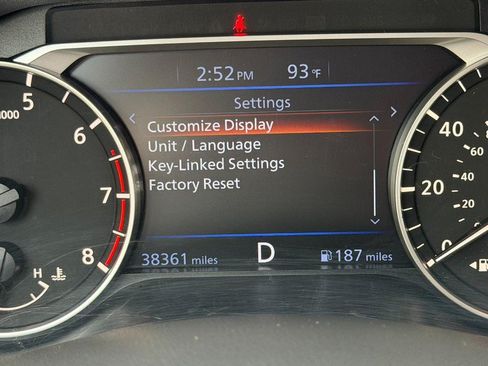 Used 2023 Nissan Altima 2.5 SR FWD image 35