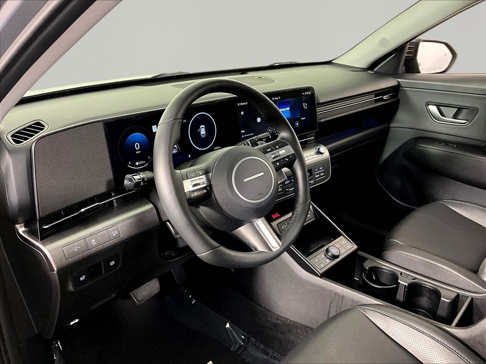 Used 2025 Hyundai Kona Limited FWD image 17