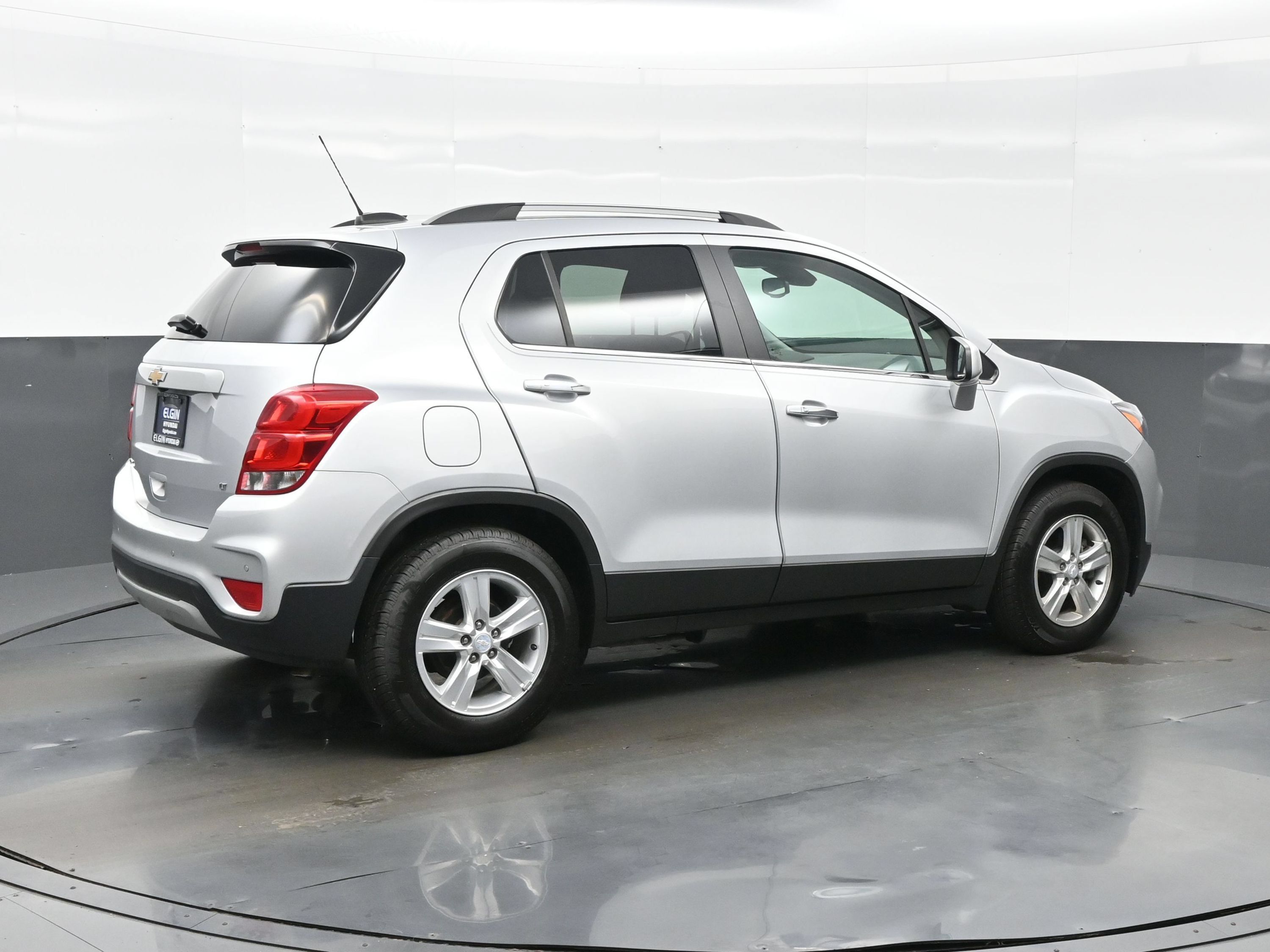 Used 2018 Chevrolet Trax LT w/ Driver Confidence Package FWD image 6