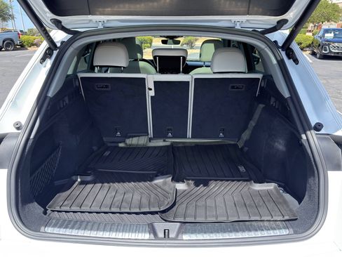 Used 2025 Audi Q5 Premium w/ Convenience Package AWD/4WD image 8