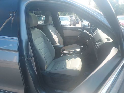 Used 2020 Volkswagen Tiguan SEL Premium R-Line AWD/4WD image 33