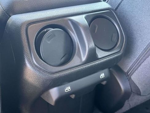 Used 2024 Jeep Gladiator Sport AWD/4WD image 19