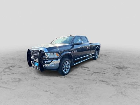 Used 2017 RAM 2500 Limited AWD/4WD image 4