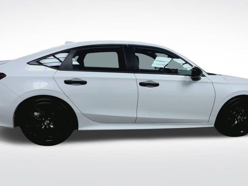 Used 2025 Honda Civic Sport image 9