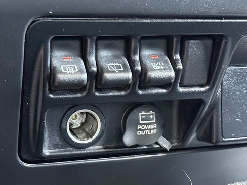 Used 2004 Jeep Wrangler 4WD w/ Dual Top Group image 27