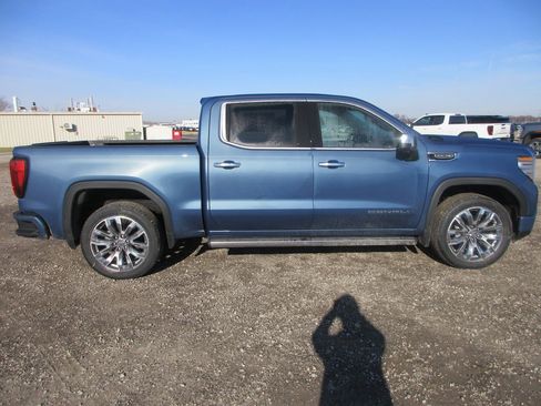 New 2026 GMC Sierra 1500 Denali w/ Denali Reserve Package image 3