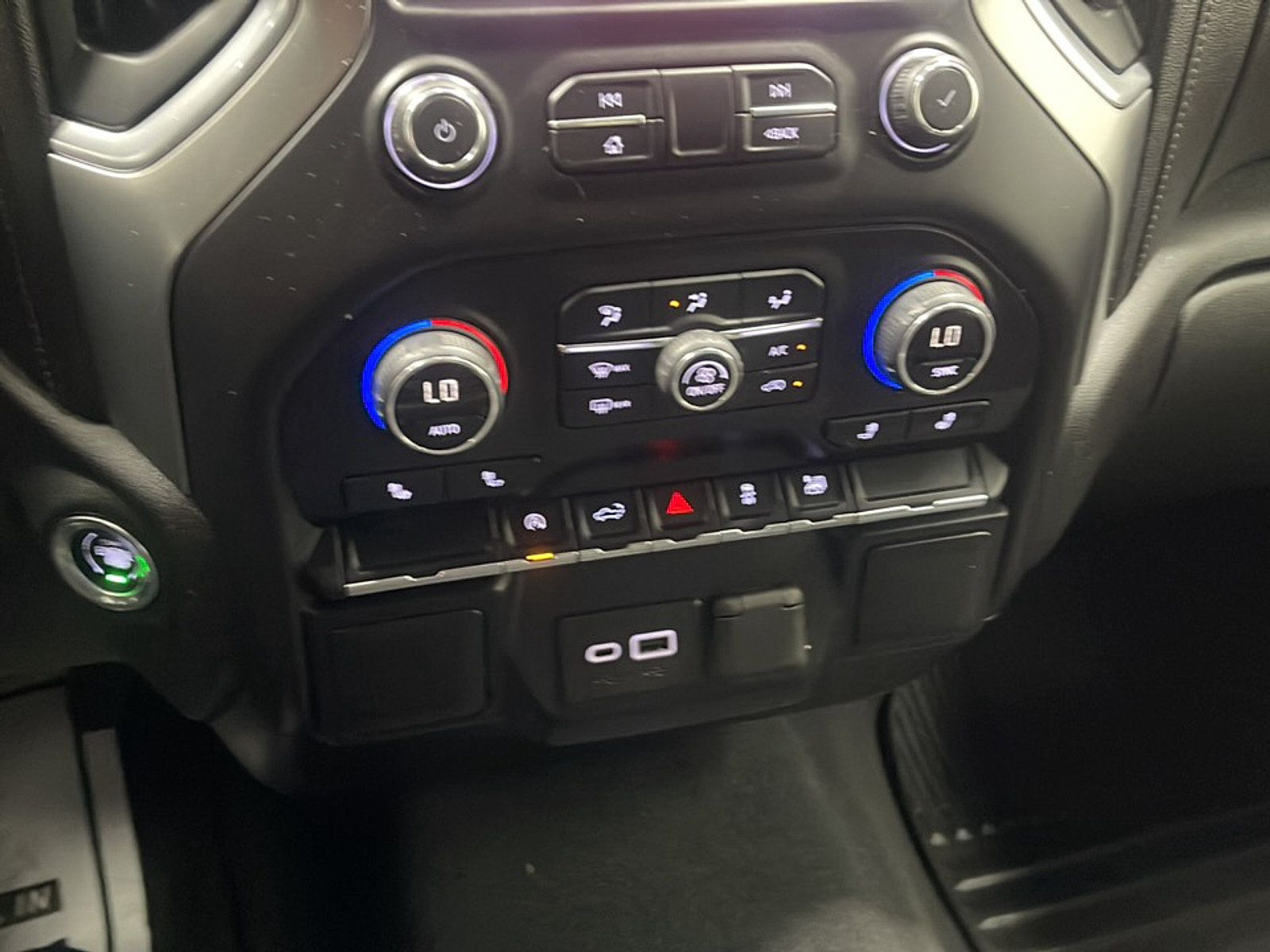 Used 2019 Chevrolet Silverado 1500 LT w/ All-Star Edition AWD/4WD image 10