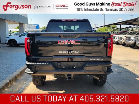 New 2026 GMC Sierra 2500 Denali w/ Denali Reserve Package AWD/4WD image 4