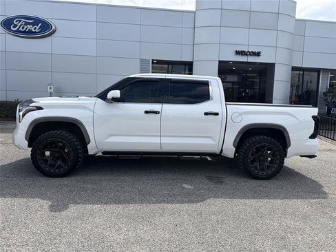 Used 2023 Toyota Tundra Limited AWD/4WD image 2