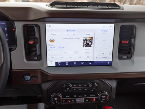 Used 2024 Ford Bronco Heritage Edition image 22