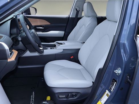 New 2026 Toyota Grand Highlander AWD Hybrid image 11