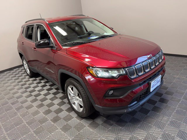Used 2022 Jeep Compass Latitude AWD/4WD image 2
