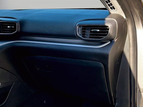 Used 2022 Ford Explorer XLT w/ Equipment Group 202A image 20