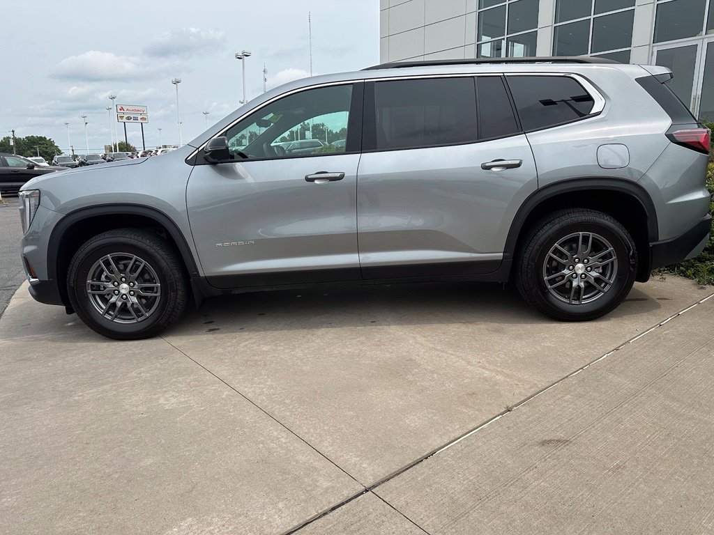 Used 2026 GMC Acadia Elevation w/ LPO, Floor Liner Package AWD/4WD image 8