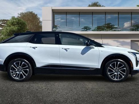 New 2026 Cadillac Optiq Sport 1 w/ LPO, Floor Liner Package AWD/4WD image 3