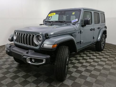 Used 2026 Jeep Wrangler Unlimited Sahara AWD/4WD image 5