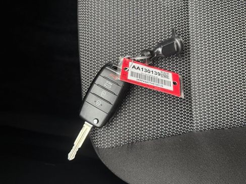 Used 2017 Kia Forte LX FWD image 17