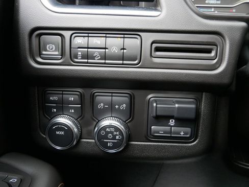 Used 2023 GMC Yukon XL AT4 w/ Max Trailering Package image 22