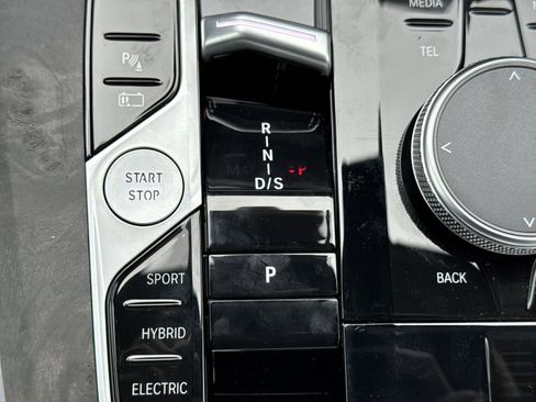 New 2026 BMW X5 xDrive50e w/ Climate Comfort Package image 23