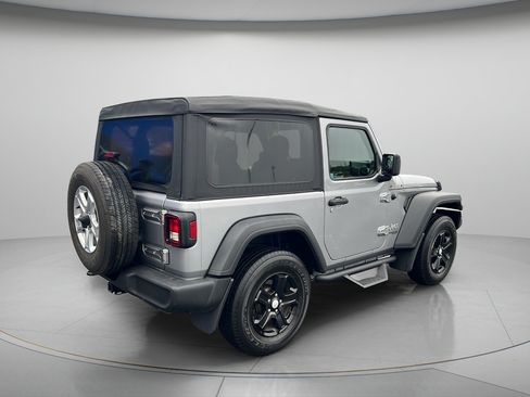 Used 2019 Jeep Wrangler Sport AWD/4WD image 7