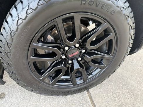Used 2021 GMC Sierra 1500 Elevation AWD/4WD image 9