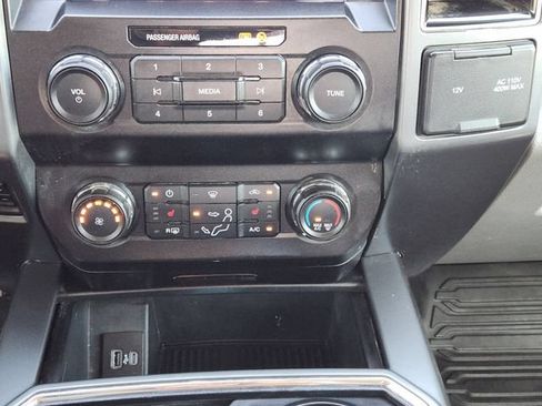 Used 2022 Ford F250 XLT w/ XLT Premium Package AWD/4WD image 19