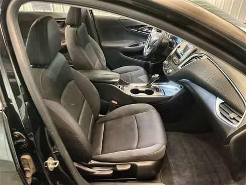 Used 2016 Chevrolet Malibu LT image 26