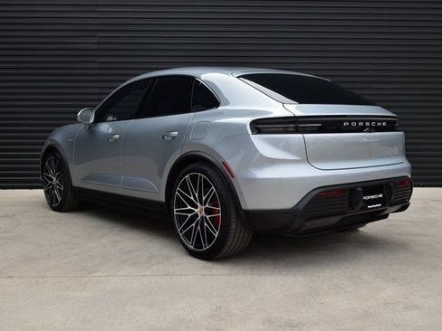 Certified 2025 Porsche Macan 4S Electric image 3