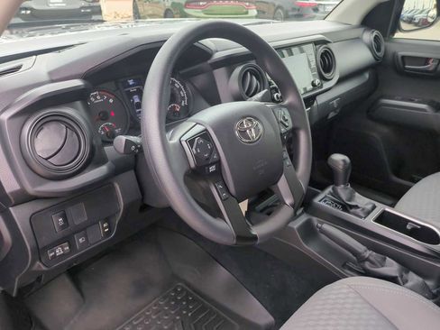 Used 2022 Toyota Tacoma SR AWD/4WD image 10