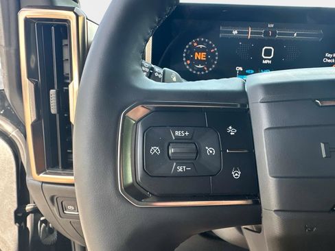 Used 2025 GMC Hummer EV 2X image 27