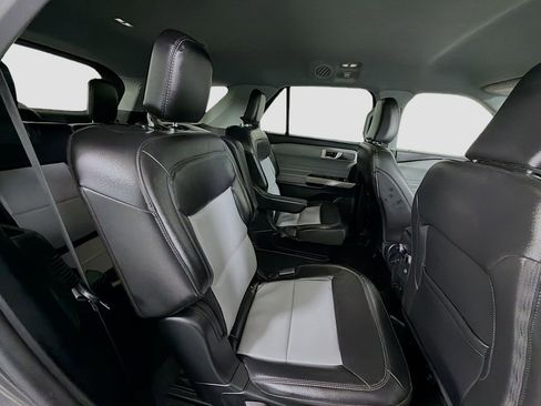 Used 2023 Ford Explorer XLT w/ Equipment Group 202A image 30